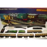 A Hornby Electric Train Set R 825-9140 comprising 4-6-2 4472 Flying Scotsman LNER Apple Green and