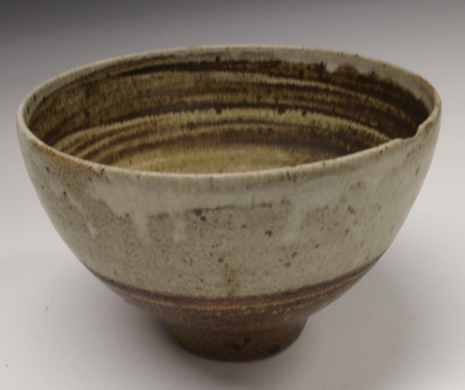 A Joanna Constantinidis style conical bowl, mottled grey glaze, 16. - Image 2 of 3