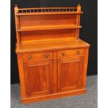 A late 19th/early 20th century oak chiffonier