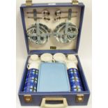 A mid 20th century retro picnic set