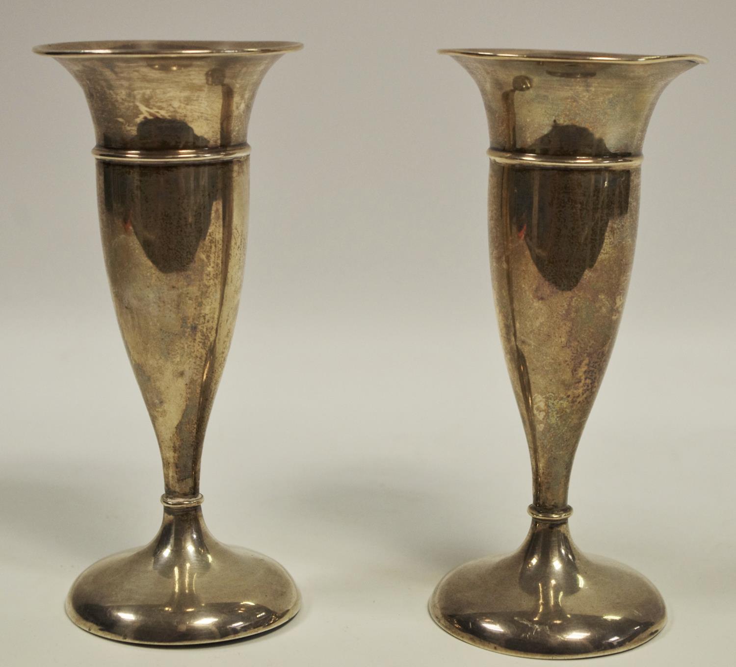 A pair of Edwardian silver mantel vases, Deakin & Francis,