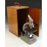 A Beck Diamax microscope, x10 eyepiece and three objectives giving magnification up to x450,