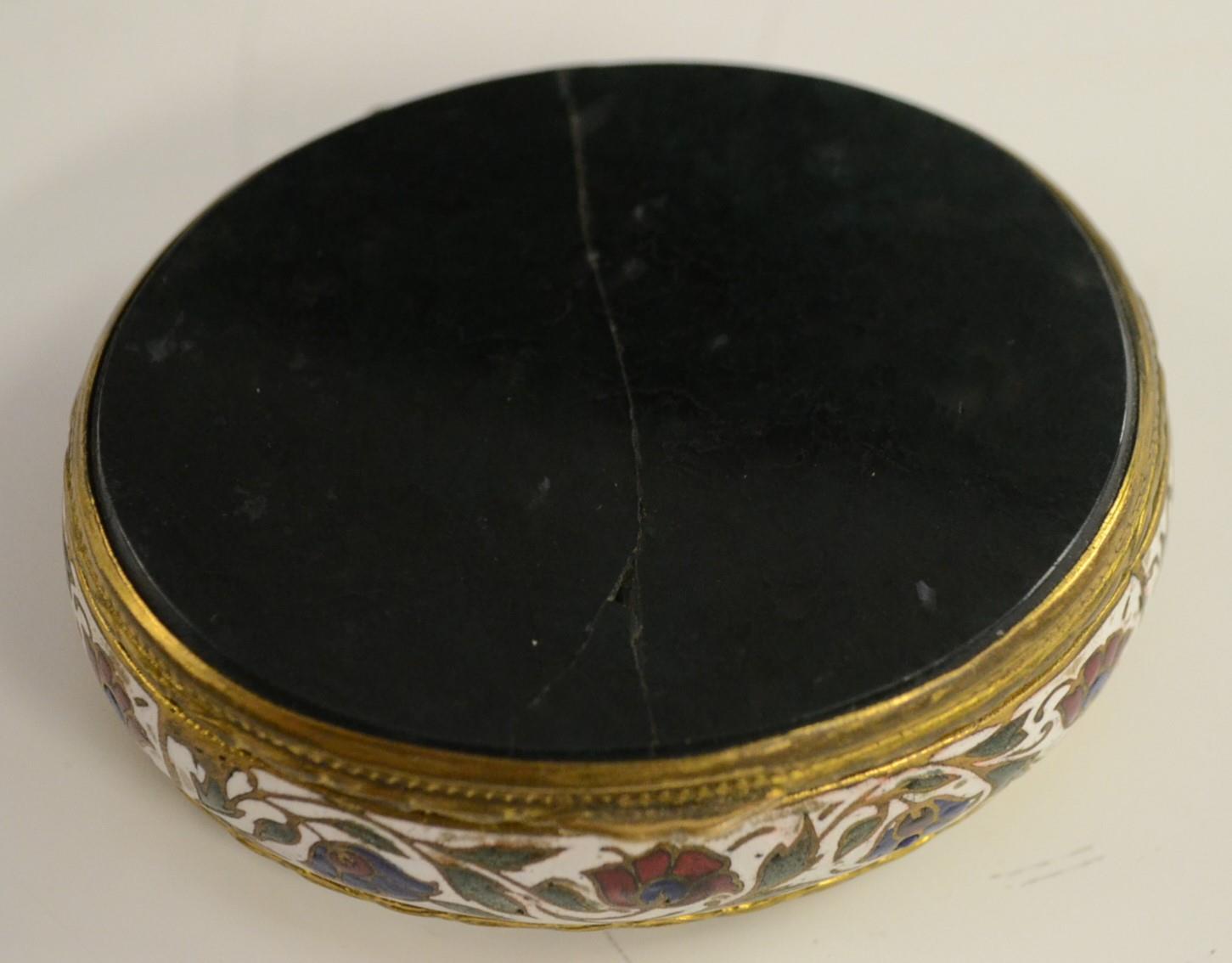 A 19th century agate mounted gilt metal and enamel oval snuff box, hinged cover, - Image 3 of 11