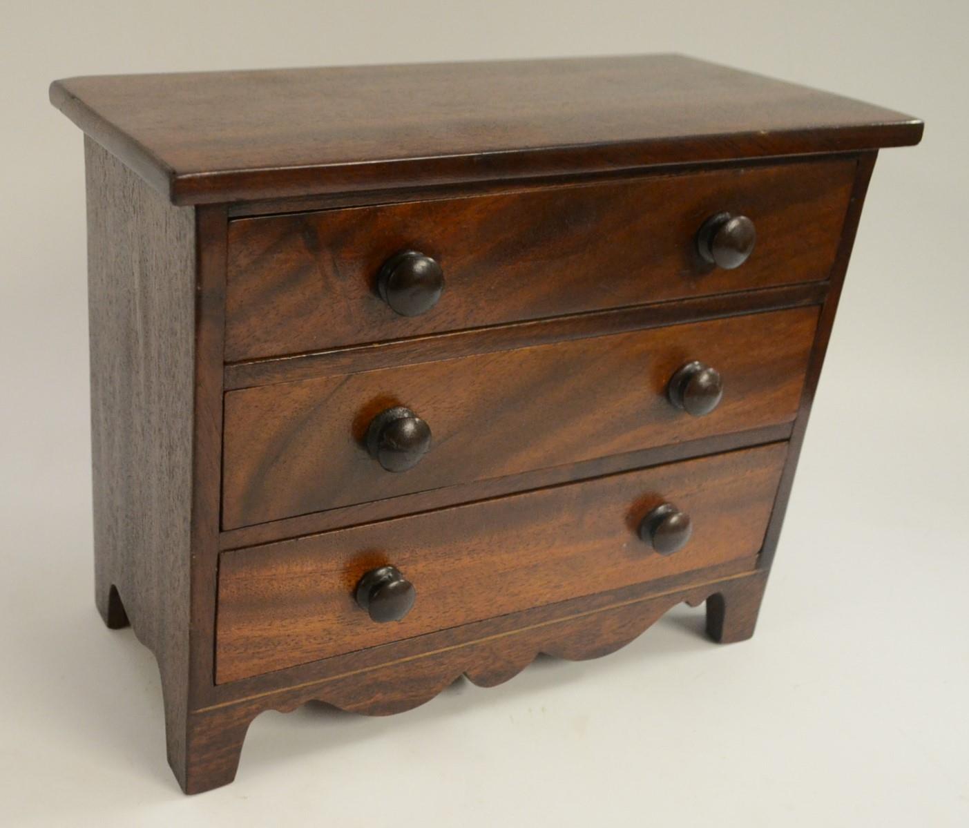 A 19th century mahogany miniature chest of drawers, - Image 2 of 6