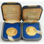 Churchill Interest - two 22ct gold proof Victory Sign 22mm medalets, by Gregory & Co.