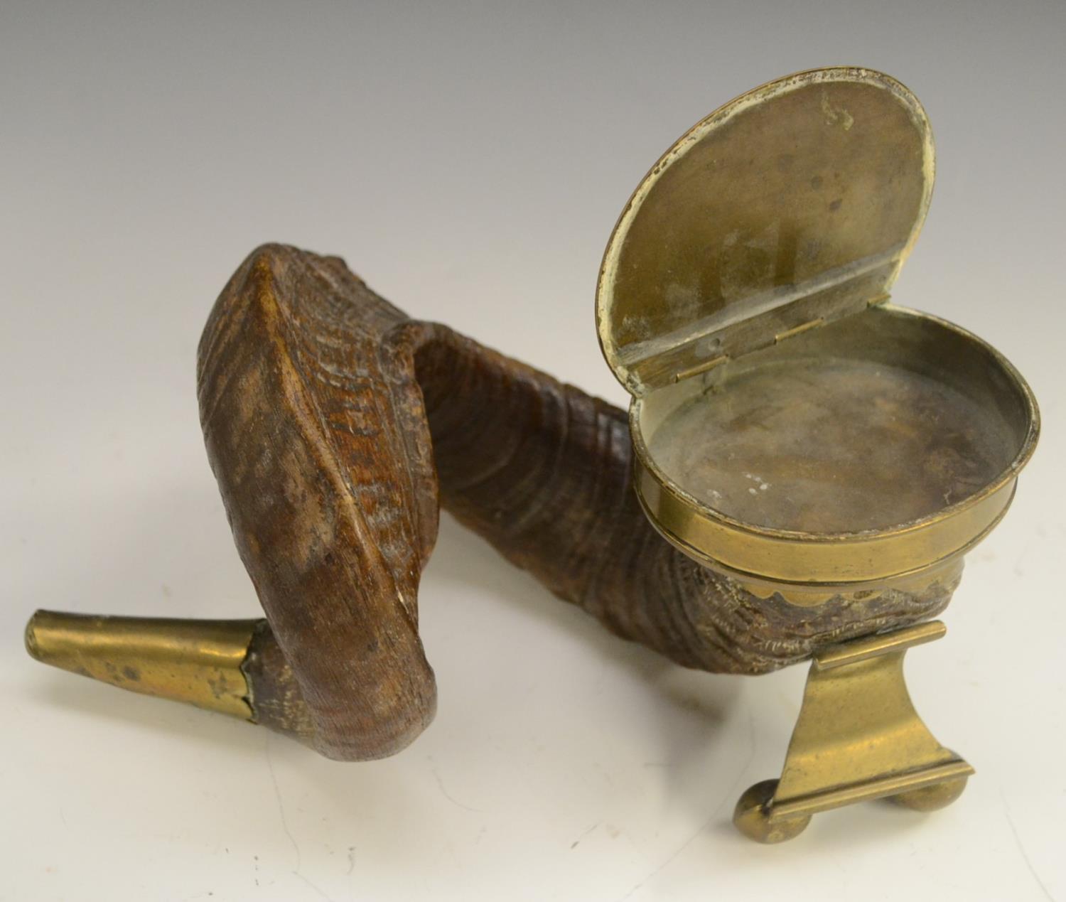 A 19th century Scottish ram's horn table snuff mull, hinged cover, 26cm wide, c. - Image 5 of 7