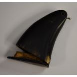 A 19th century Scottish cattle horn priming powder flask,