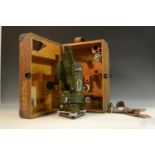 Surveying - a German military grade theodolite, Dhalta 020 by Carl Zeiss, 34cm long,