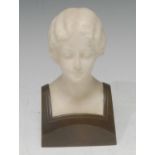 English School, 20th century, marble and bronze, bust of lady,