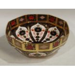 A Royal Crown Derby Imari palette 1128 pattern octagonal bowl, 21cm diameter, printed mark in red,