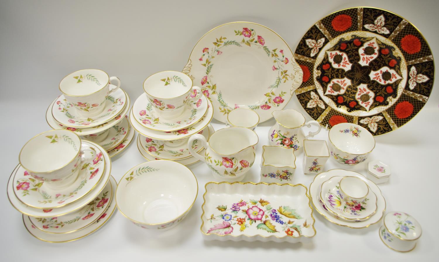 Abbeydale Bone China - a decorative tea setting for five including cups and saucers, cream jug,
