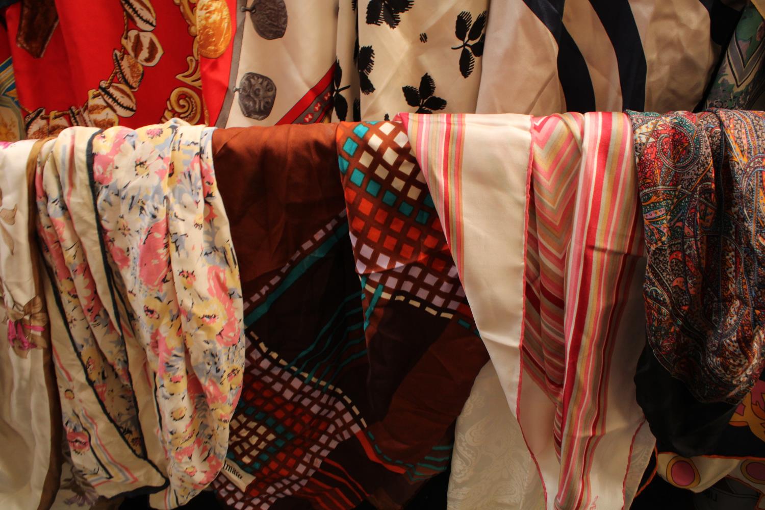 Ladies Accessories - vintage scarves, including Atelier Versace, Pierre Balmain, Liberty, Jacqmar, - Image 8 of 8