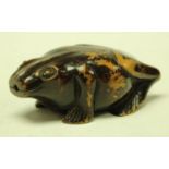 A 19th century novelty carved treen snuff box as a frog, 8cm long, c.