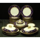 A late 19th/early 20th century Copeland's China part dinner service,