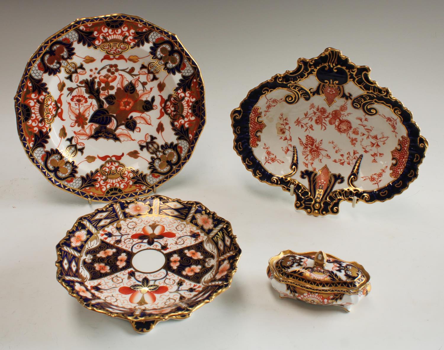 A Royal Crown Derby Imari palette 2451 pattern miniature comport, 17cm diameter,