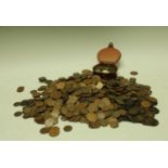 Coins - circulated copper pennies, Victorian and later,