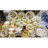 Decorative Teawares - various Grosvenor China 'Ye Olde English' pattern tea cups and saucers