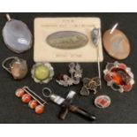 Jewellery - a Scottish hardstone agate and citrine oval kilt pin brooch; others four ball banded