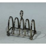 A silver toast rack, Birmingham 1941, 123g