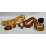 Jewellery - an amber coloured resin cloudy yellow orange pebble bead necklace others, copal amber