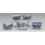 A Worcester Three Flowers pattern large tea bowl, printed in underglaze blue with chrysanthemums,