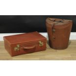 Vintage Luggage - an early 20th century tan leather travelling hat box, brass lock plate, 40cm high,