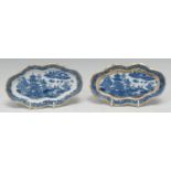 A Caughley Pagoda pattern shaped oval spoon tray, printed in underglaze blue, 16cm wide, c.1780,