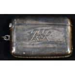 An Edwardian silver double-size rounded rectangular vesta case, hinged cover, striker to base, 6cm