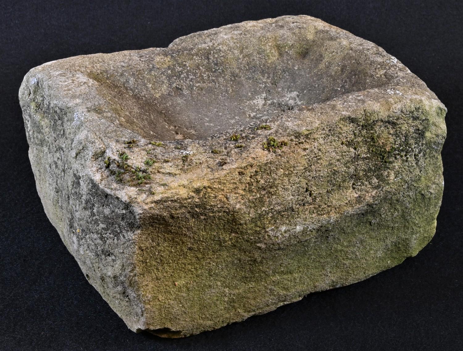 A 19th century limestone rectangular bird bath, 21cm long, 16cm wide - Image 4 of 4