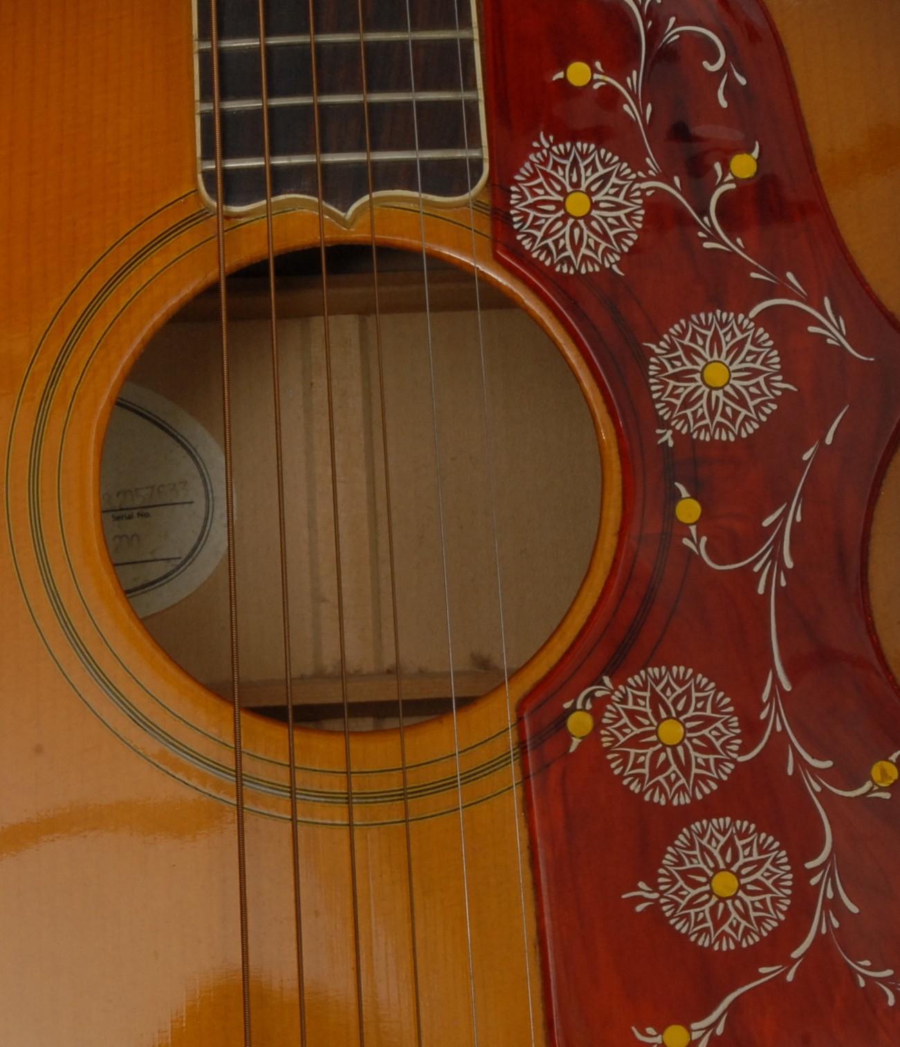 A Gibson J200 acoustic guitar, USA, natural tobacco sunburst finish, gold hardwear. Serial number - Image 11 of 12