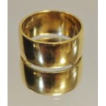 A 9ct gold wedding band size T, 8.7g