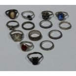 A silver ring; other silver fashion rings, some set with stones, 32.1g (14)