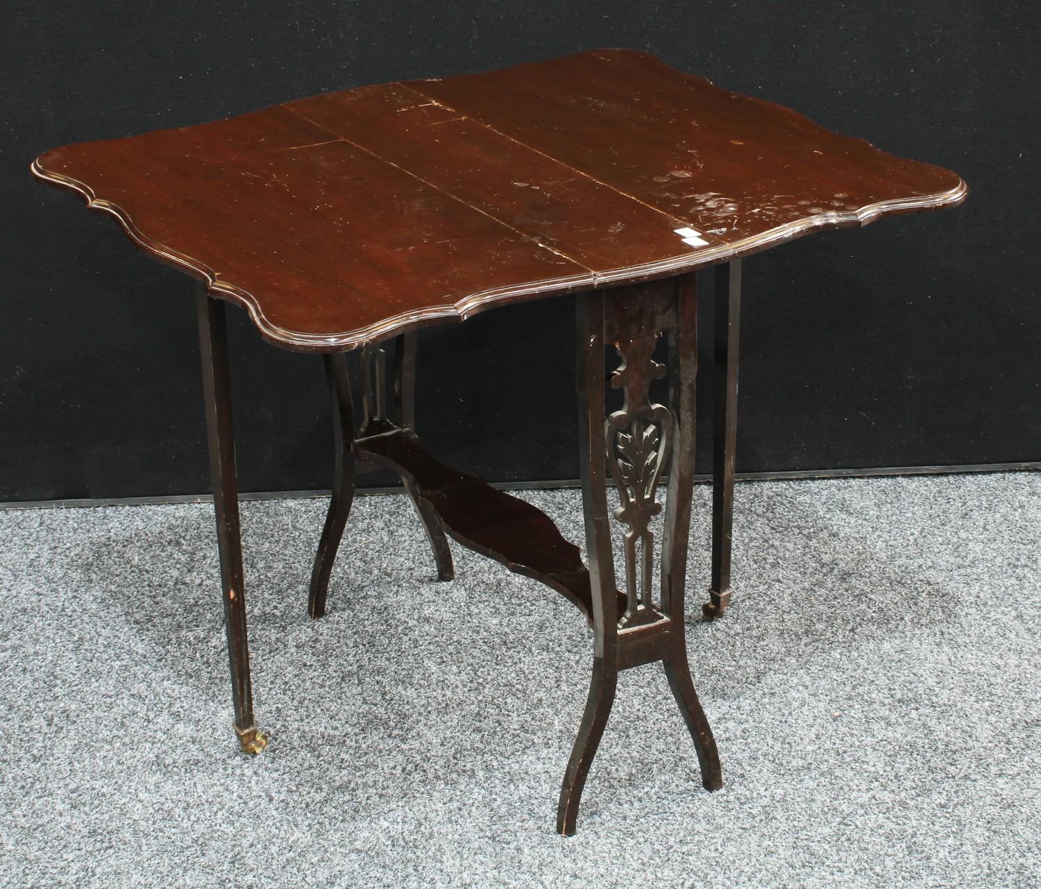 A late Victorian mahogany Sutherland table, c.1890 - Bild 2 aus 2
