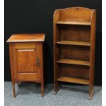 A 20th century oak open bookcase, 113cm high, 48cm wide; an oak bedside cabinet. (2)
