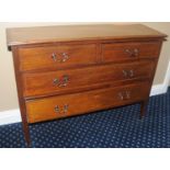 An Edwardian mahogany chest of drawers, fitted with two short and two long drawers, 76cm high, 103cm
