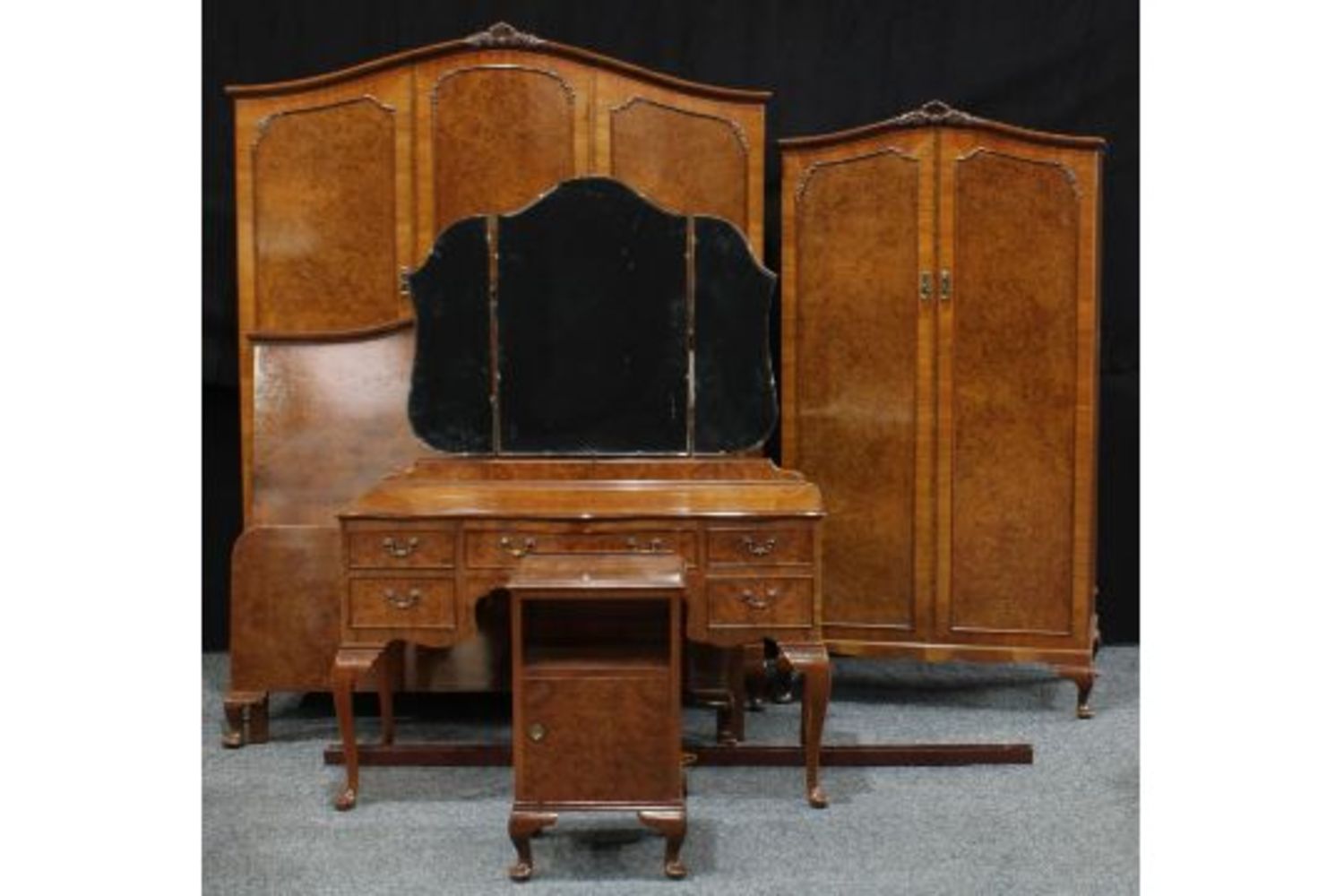 Antiques, Interiors, Collectors and Estates Auction - online only