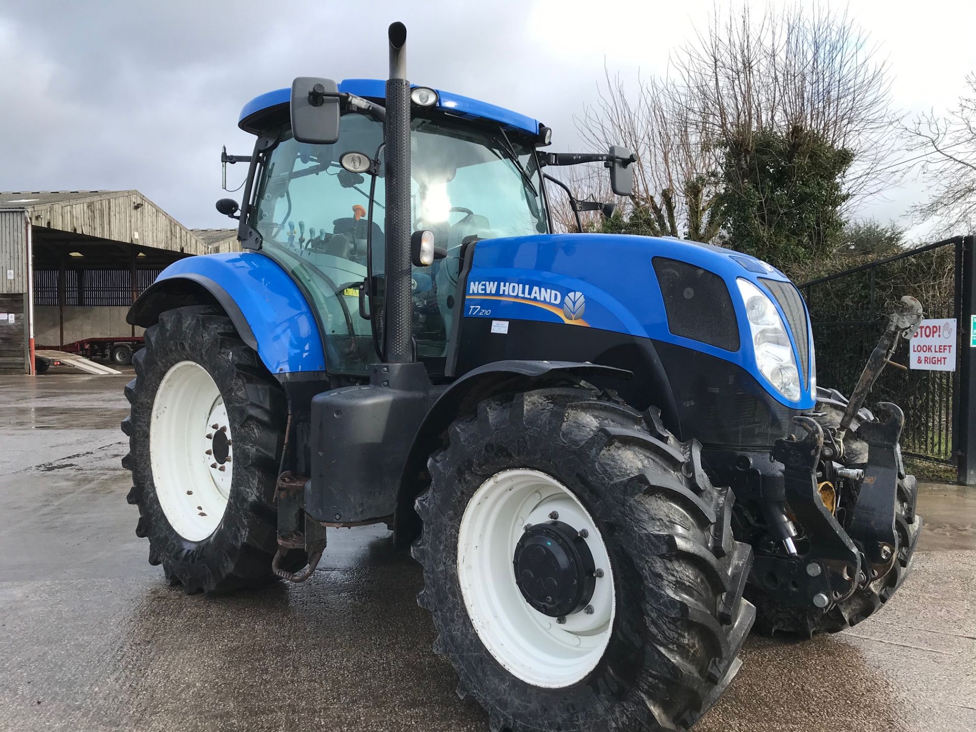 2012 New Holland T7.210 4wd Tractor, Power Command, Front & Cab Suspension, Front Linkage & PTO 5608 - Image 2 of 7