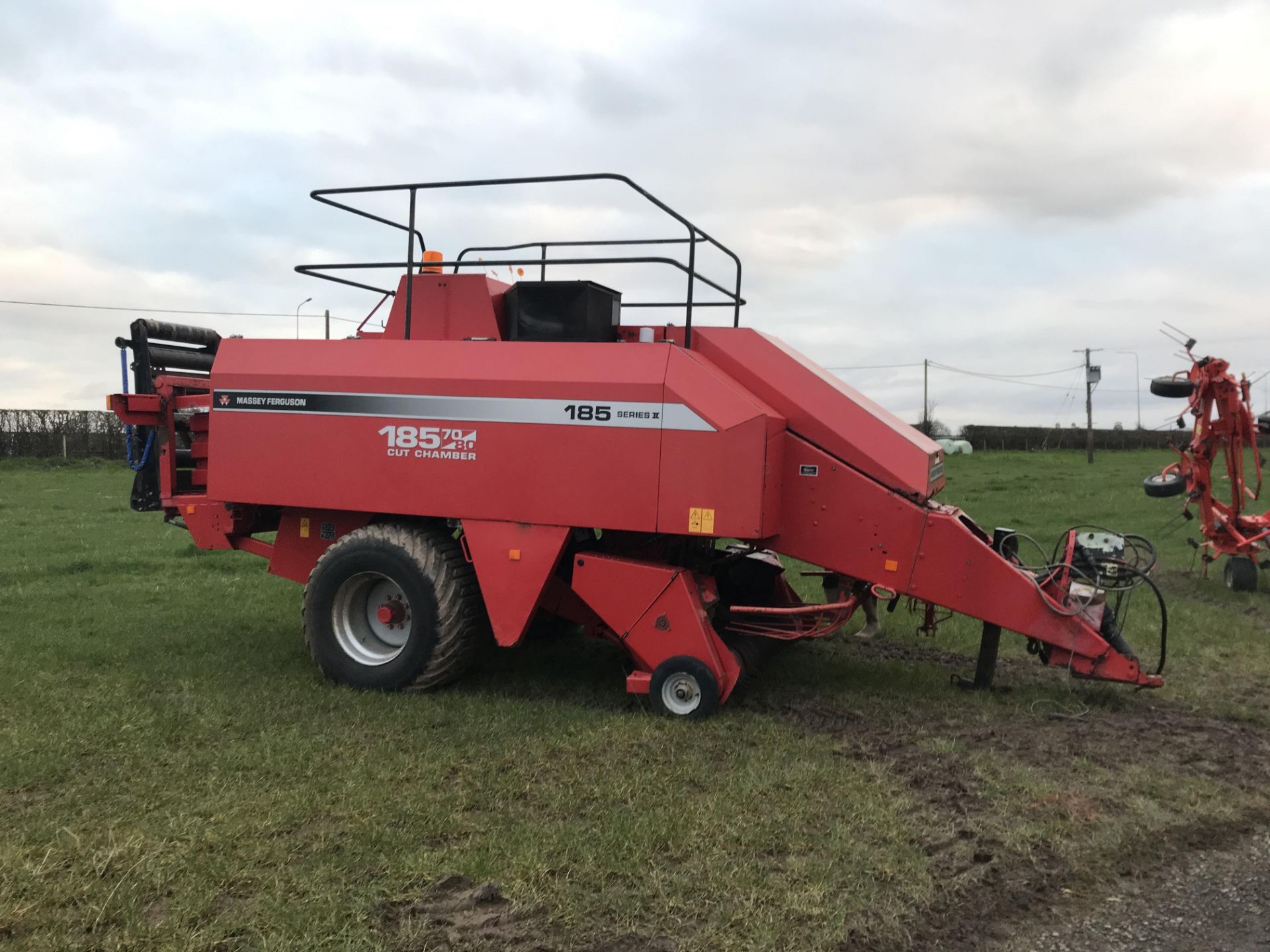 Massey Ferguson 185 Series 11, 70/80 Cut Chamber Square Baler