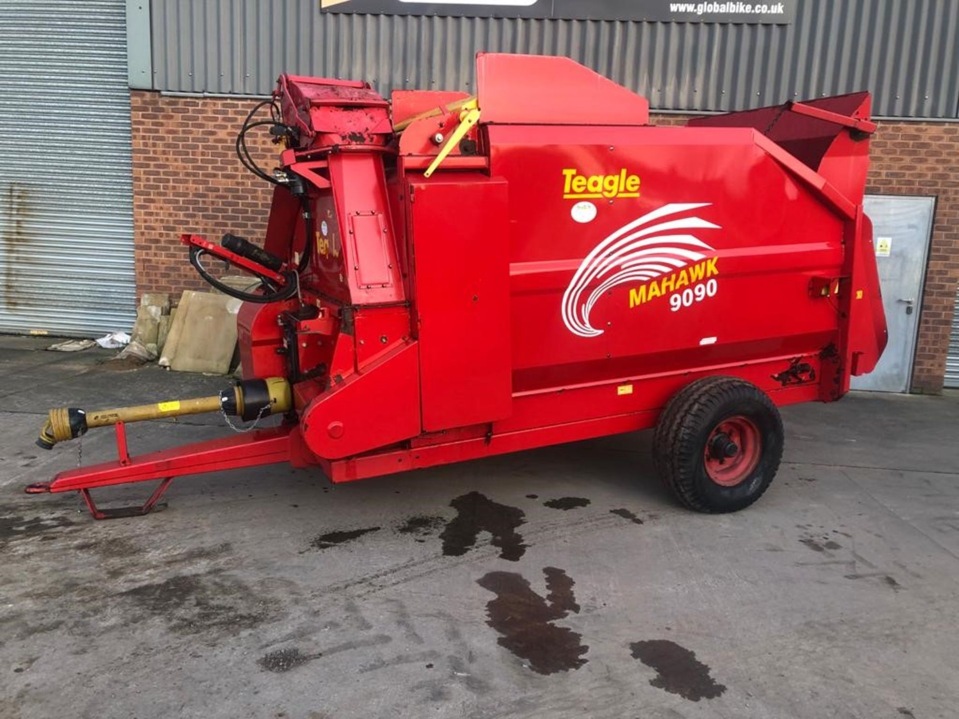 2012 Teagle Tomohawk 990 Bale Shredder