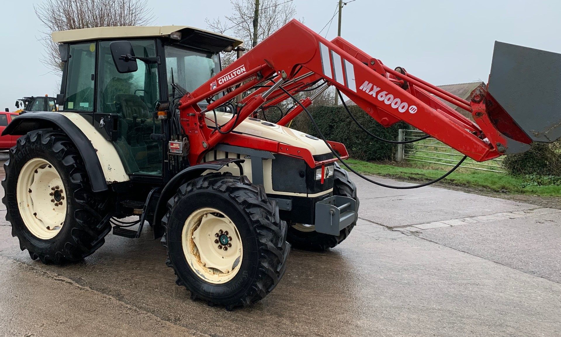 1996 Lamborghini 1050 4wd Tractor, Manual Shuttle, c/w MX6000 Loader & Bucket, 5444 Hours - Image 7 of 7