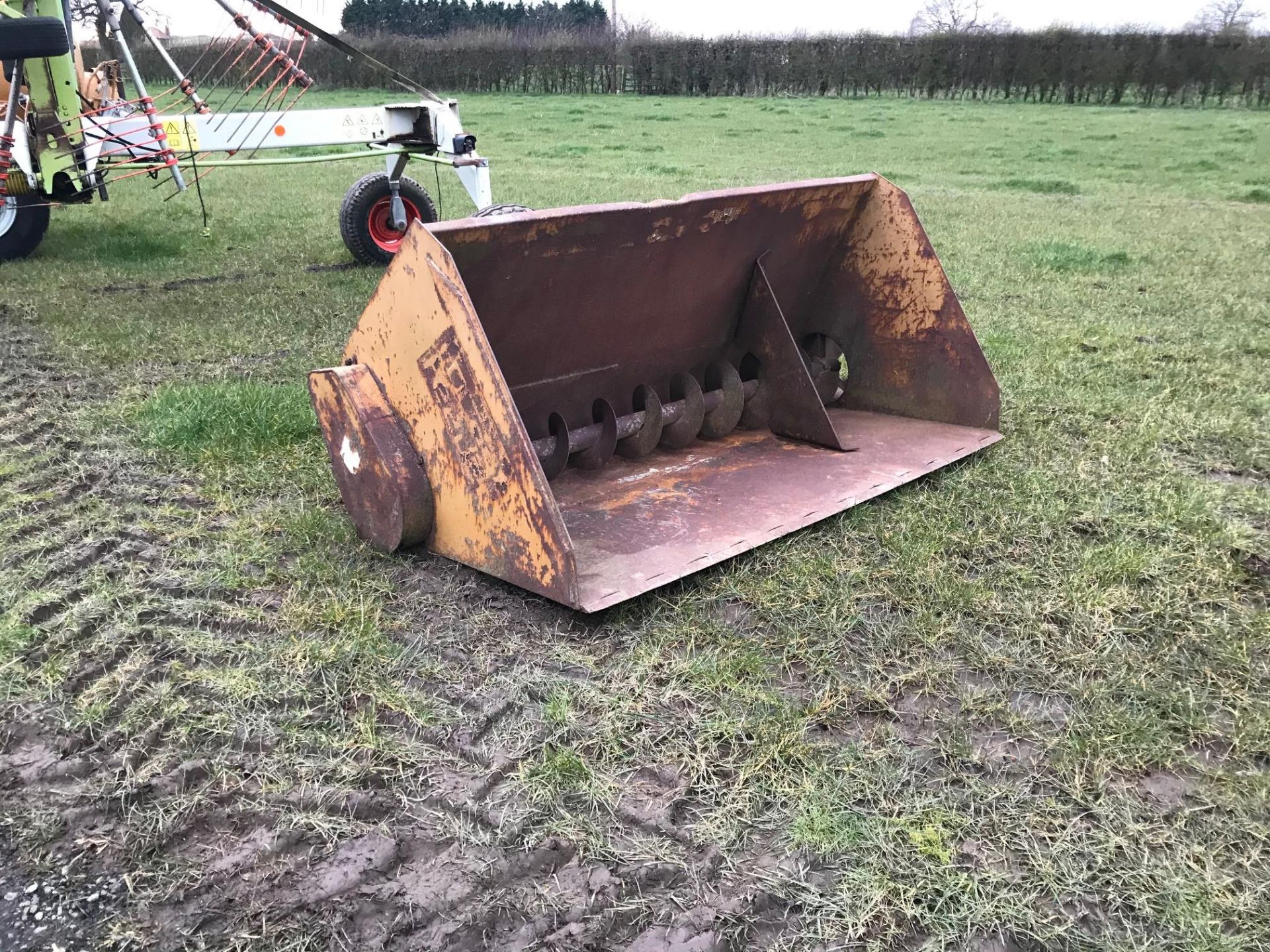 Auger Bucket