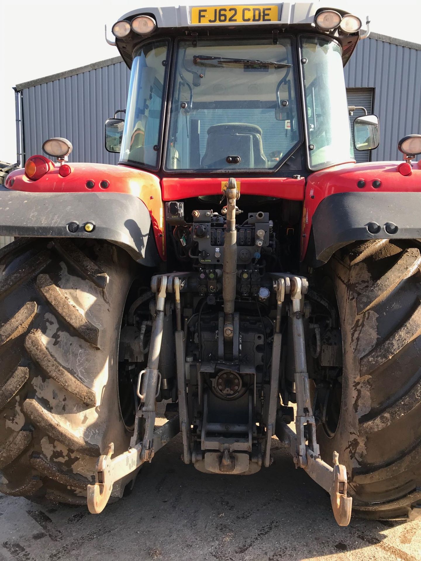 2012 Massey Ferguson 7626 Dyna 6, 50kph, Front Linkage & PTO, Front & Cab Suspension, 4328 Hours - Image 3 of 9