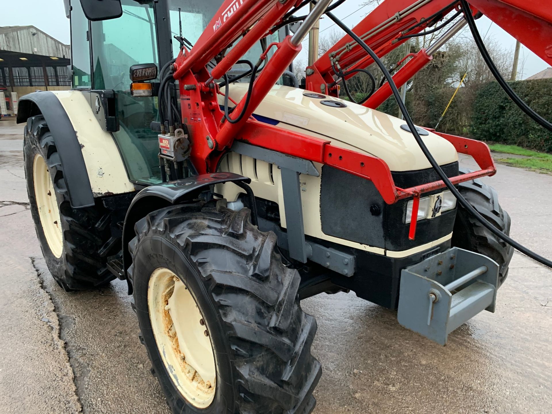 1996 Lamborghini 1050 4wd Tractor, Manual Shuttle, c/w MX6000 Loader & Bucket, 5444 Hours - Image 2 of 7