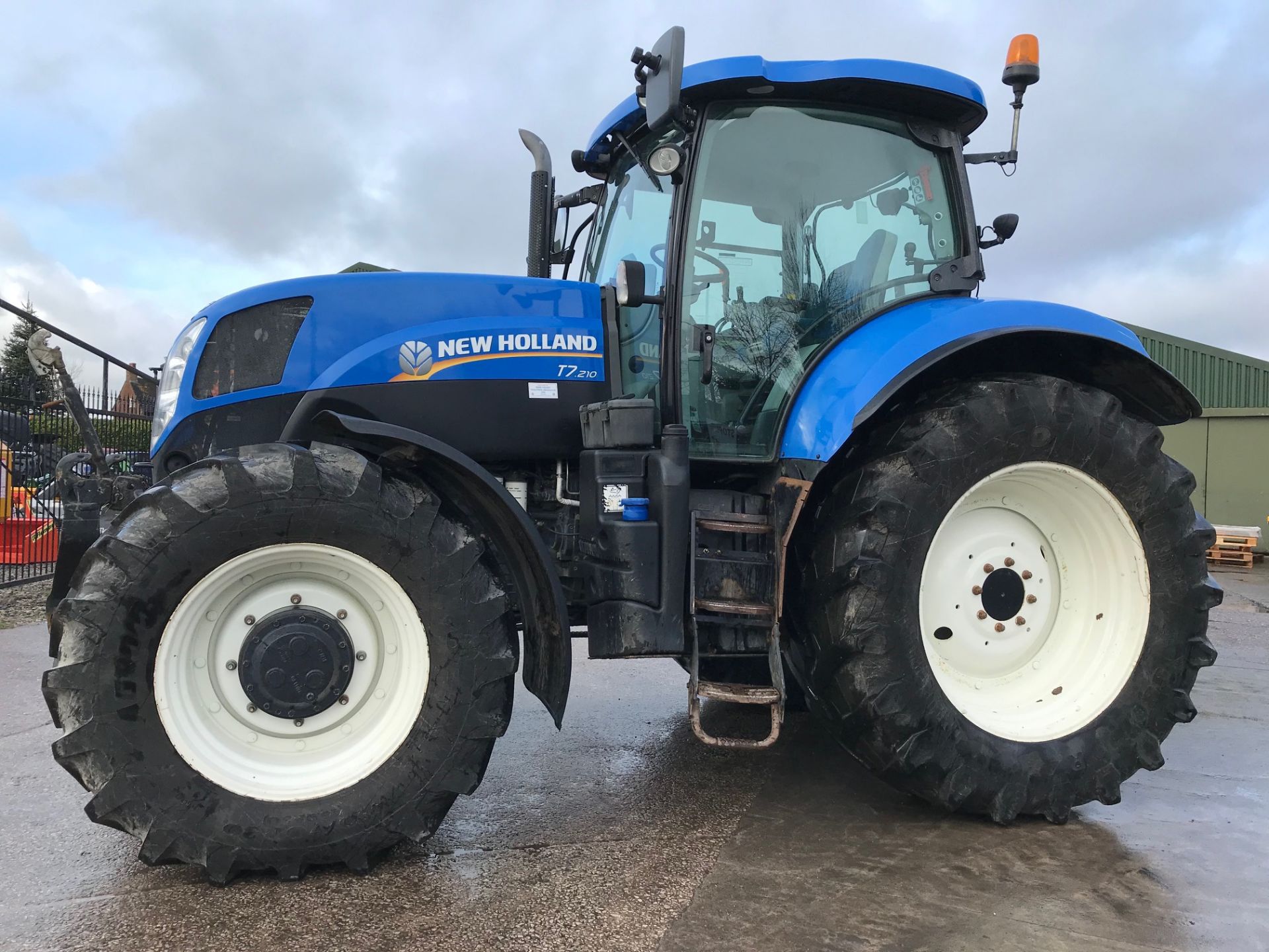 2012 New Holland T7.210 4wd Tractor, Power Command, Front & Cab Suspension, Front Linkage & PTO 5608 - Image 7 of 7