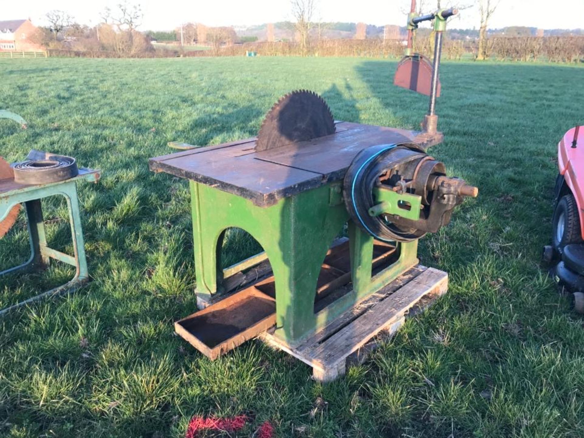 vintage pto and belt driven sawbench complete with blade and belt - Image 3 of 3