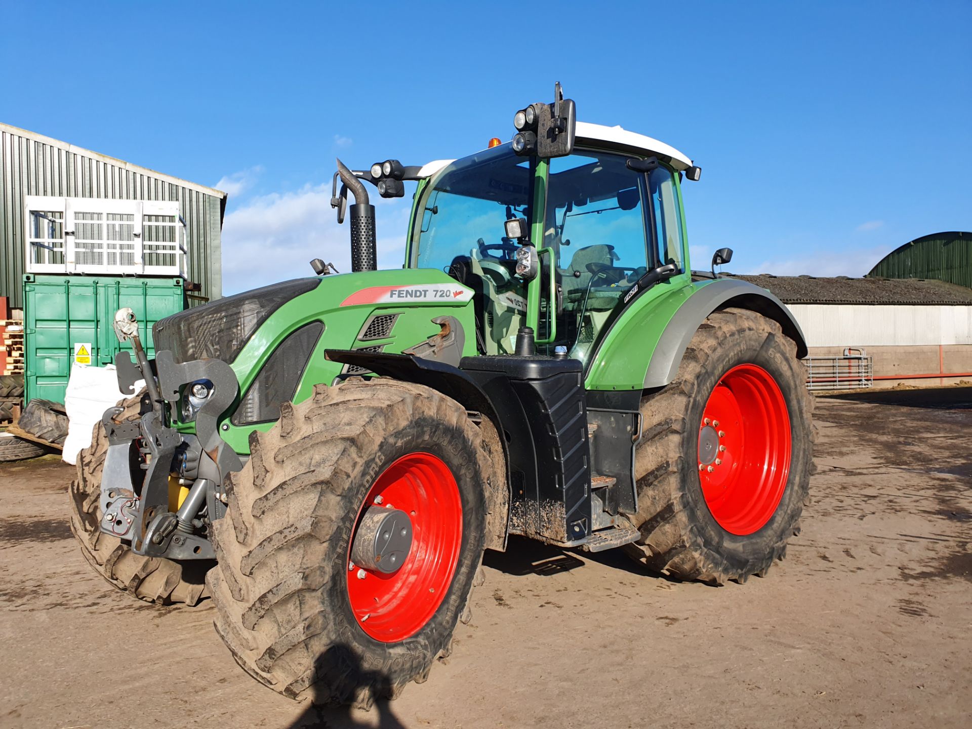 2015 Fendt 720 Profi, 50kph, Front Linkage & PTO, Front & Cab Suspension, 2981 Hours c/w Loader