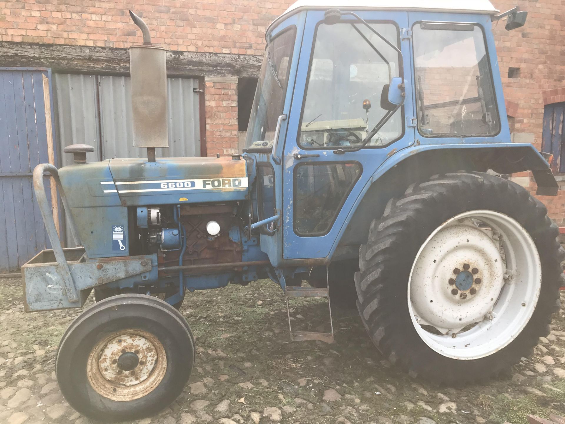 1981 Ford 6600 (RBF 787W) 11,200 hours - Image 2 of 6