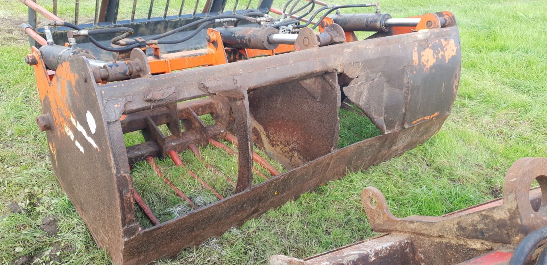 Silage Shear Grab - Image 3 of 3