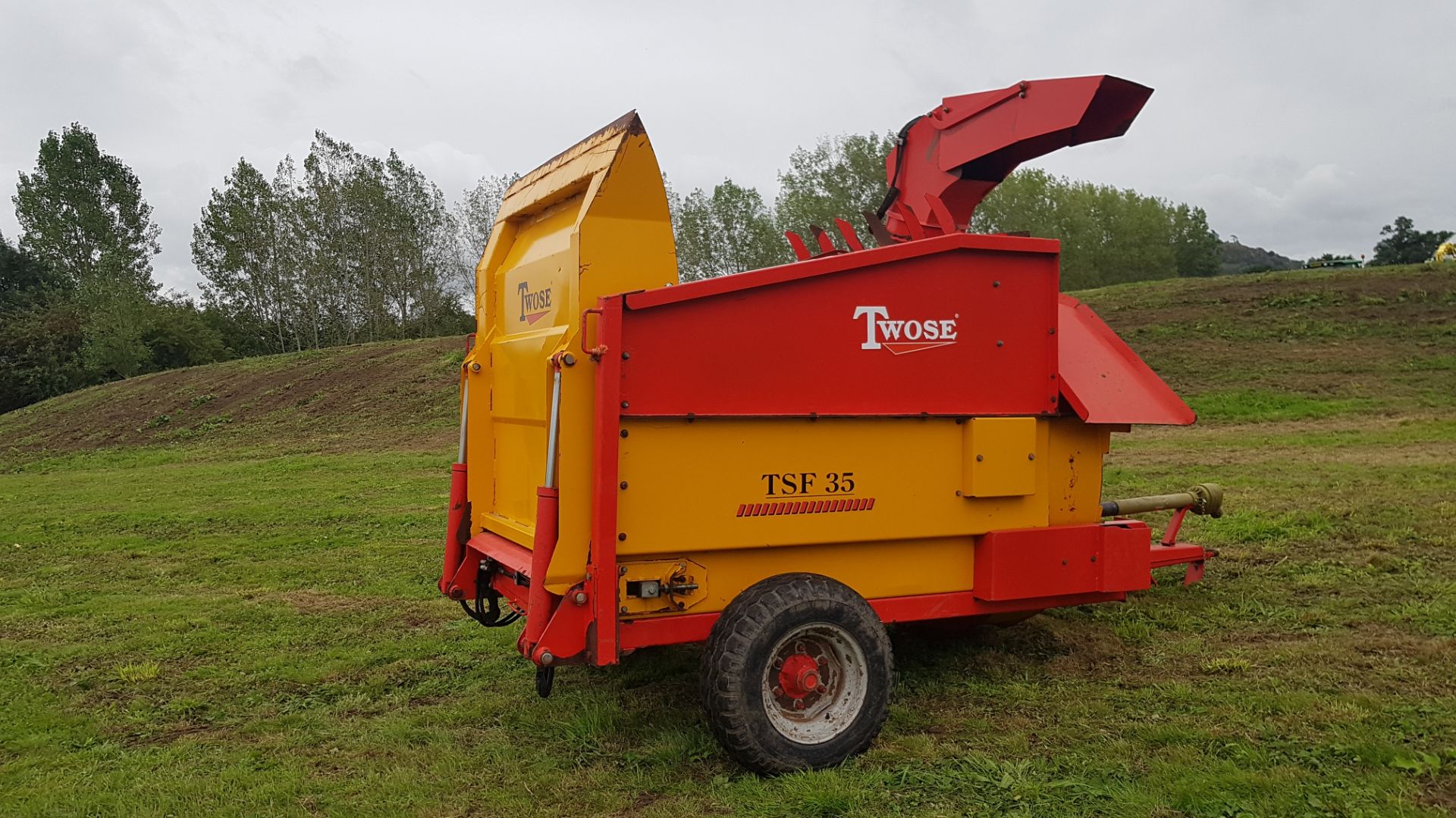 2008-Twose TSF35 Straw chopper with swivel chute - Image 4 of 6