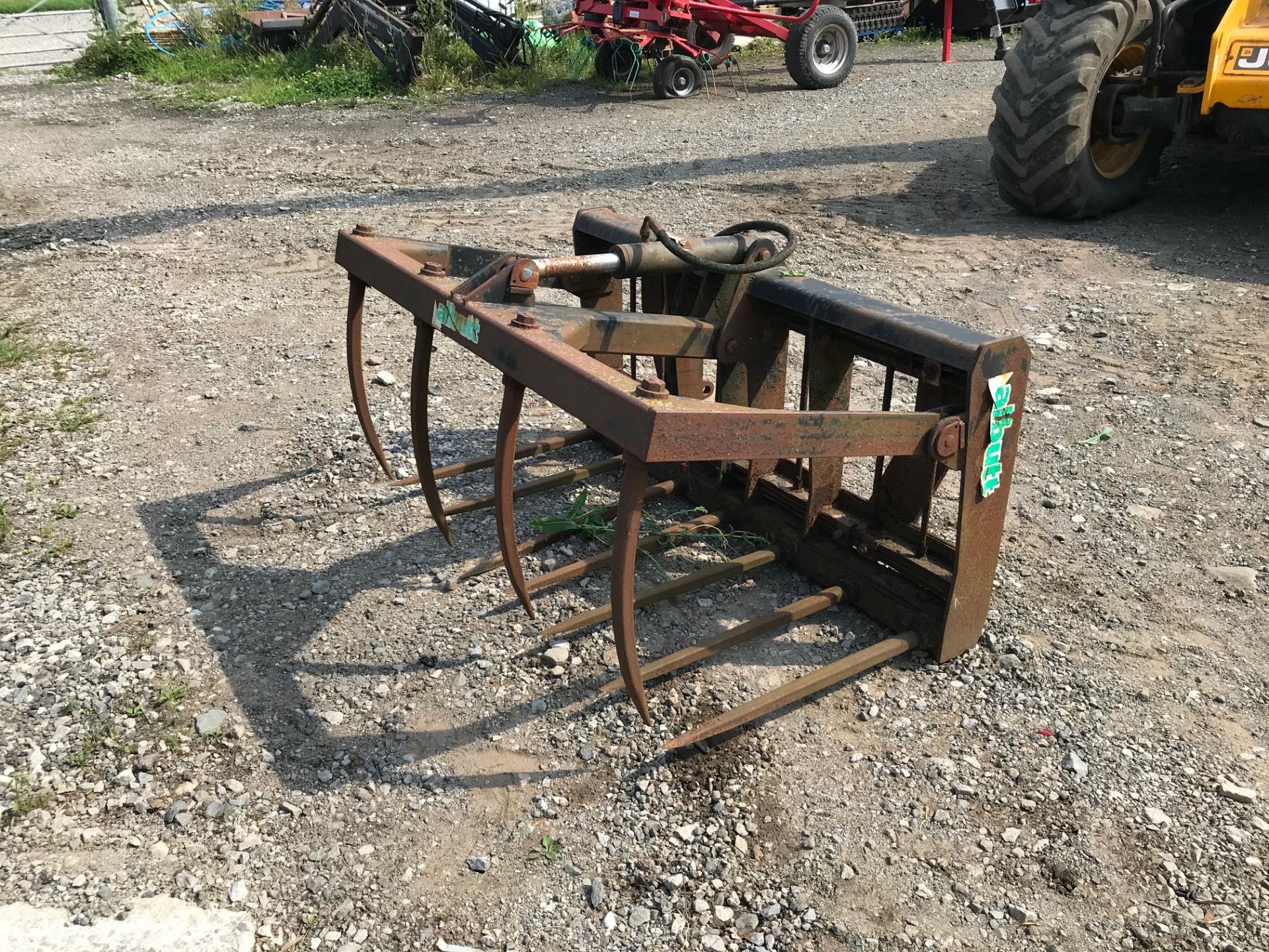 4ft Albutt Muck Grab, c/w Euro Brackets